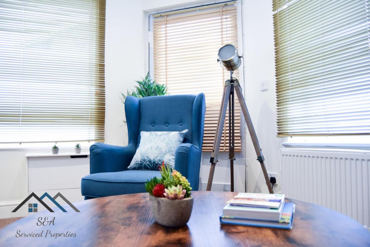 Private Entrance - 1 Bed - Self Check In - Near Aru & City Centre Apartemen *